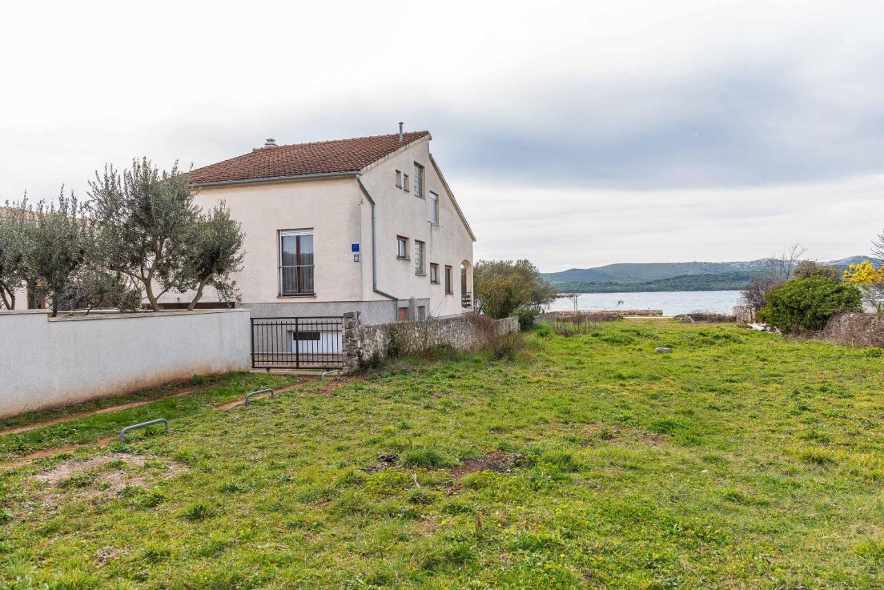 Beachfront Apartment Lostura Turanj Exteriör bild